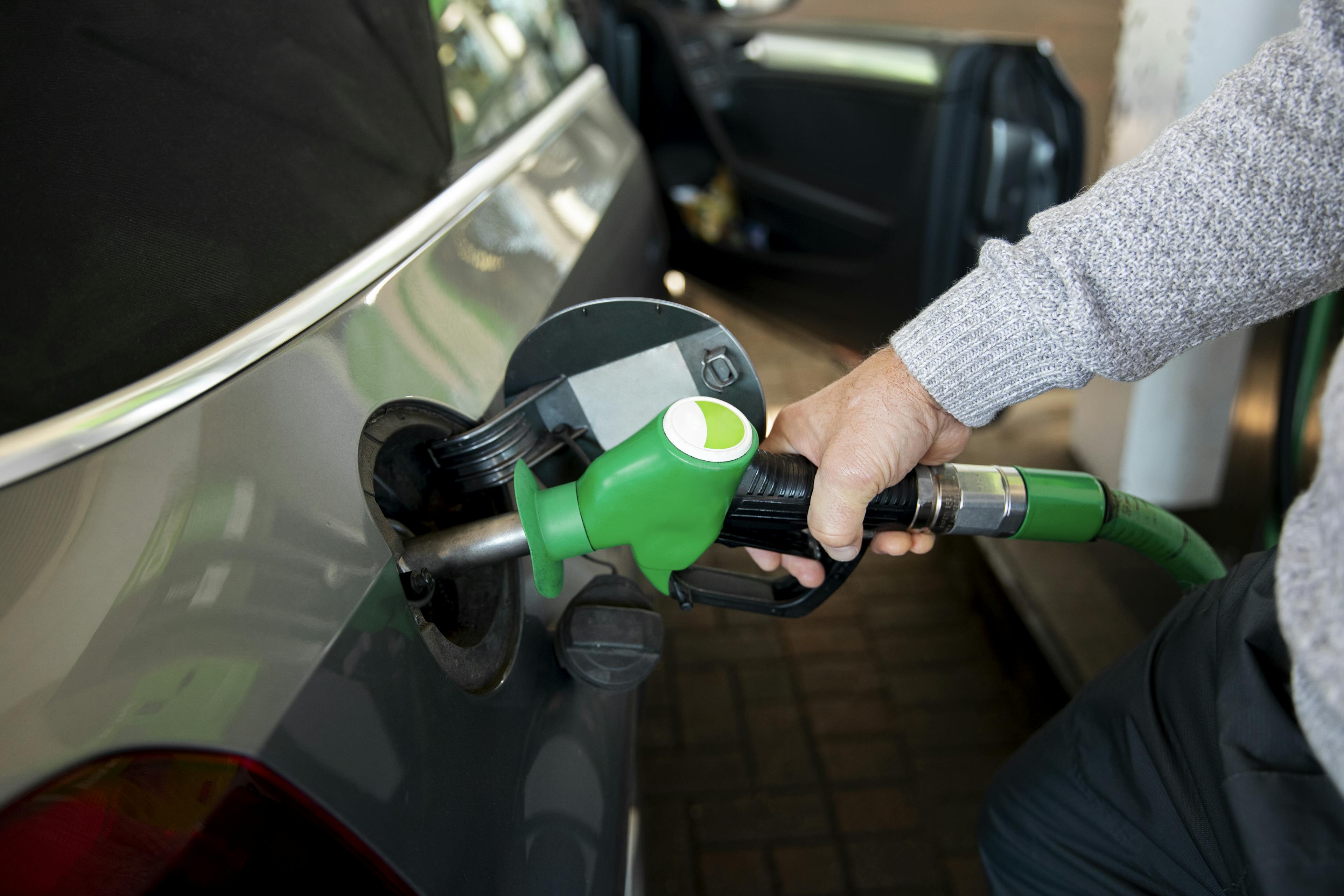 Use biofuel (ethanol) in light vehicles