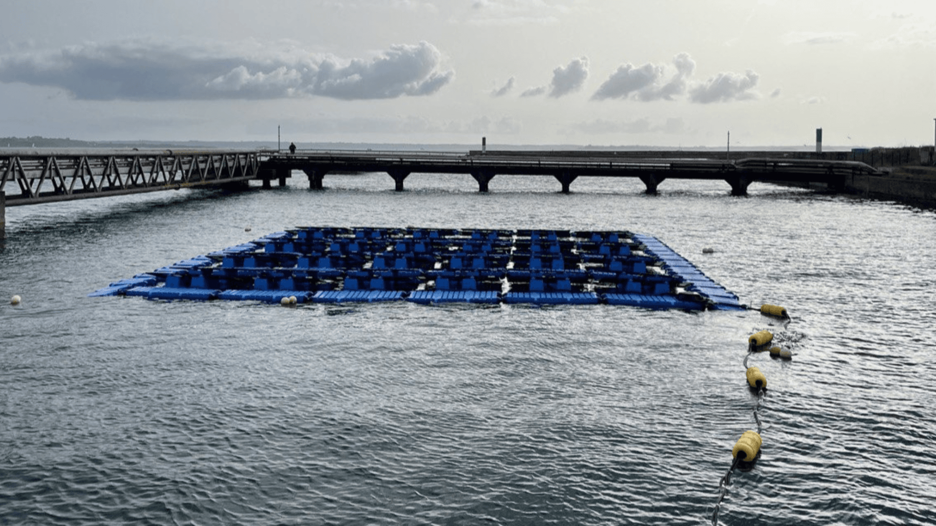 Utilize floating solar power plant installations